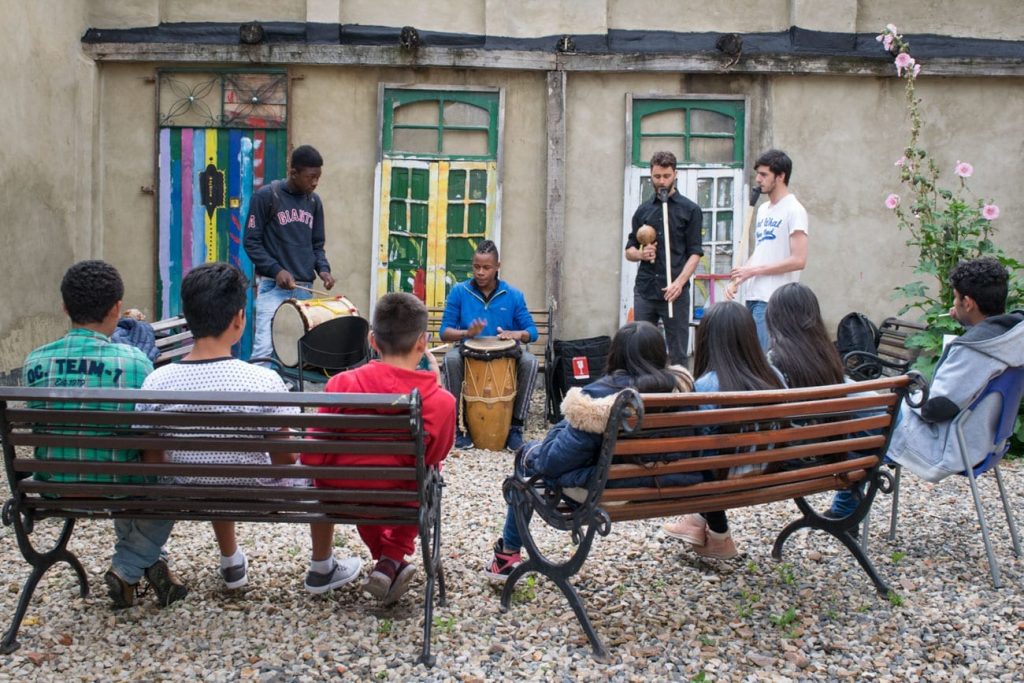 Profesores y estudiantes de Música compartieron con jóvenes de Fenicia.