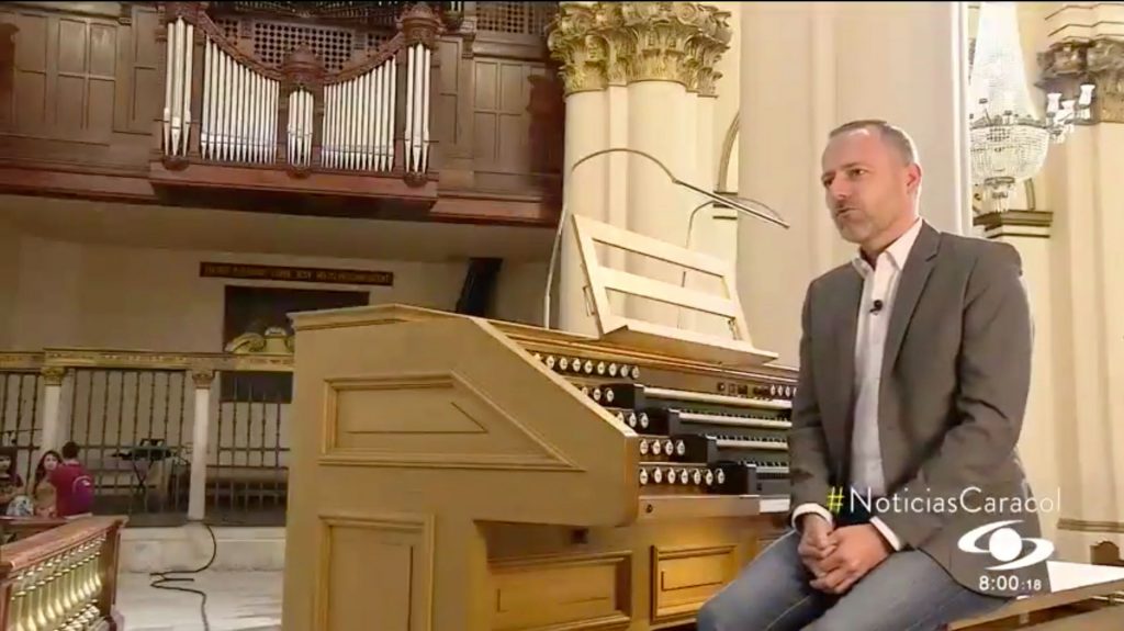 Presentó el organo de la Catedral Primada de Colombia y el énfasis en órgano de la Maestría.