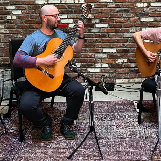 Concierto de la Tarde: Selva Espiral (guitarra), jueves 24 de abril de 2025 a las 6:00 p.m. en la Cajita de música