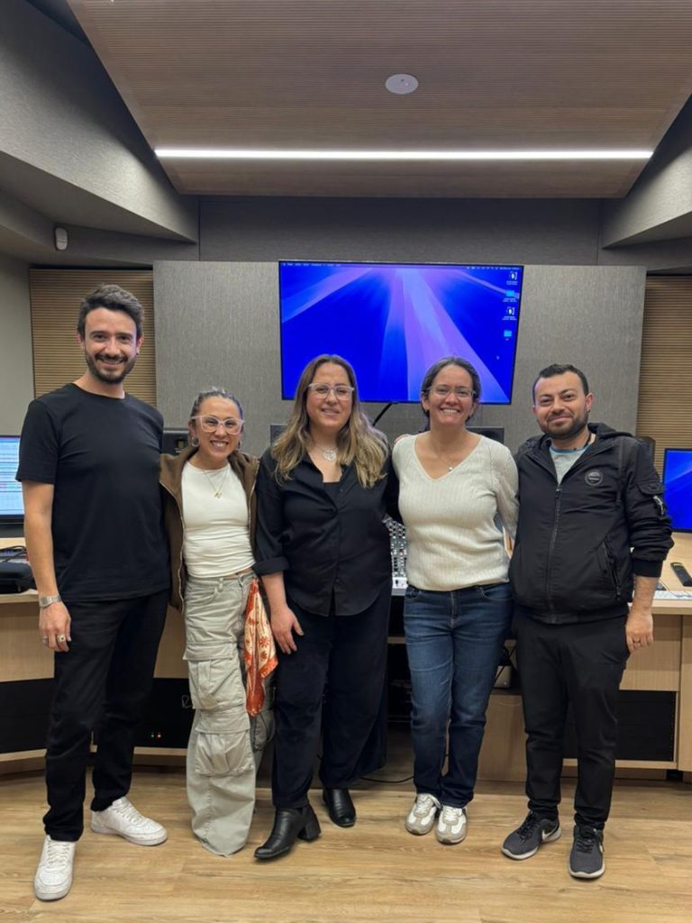 Flor de Lava presenta: El velo se cayó, nueva versión en colaboración con el Coro de Mujeres de la Universidad de los Andes